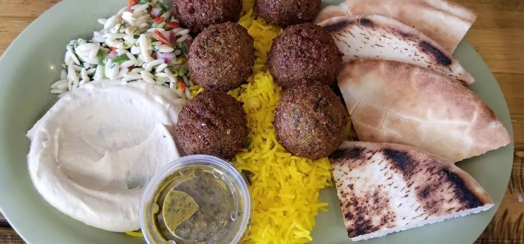 real moments from out mediterranean restaurant with clients lens (4)