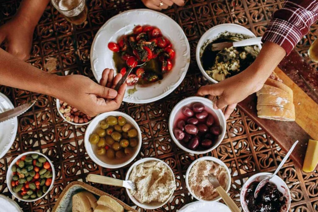 Meze Greek San Diego: Where To Enjoy Fresh Mediterranean Small Plates