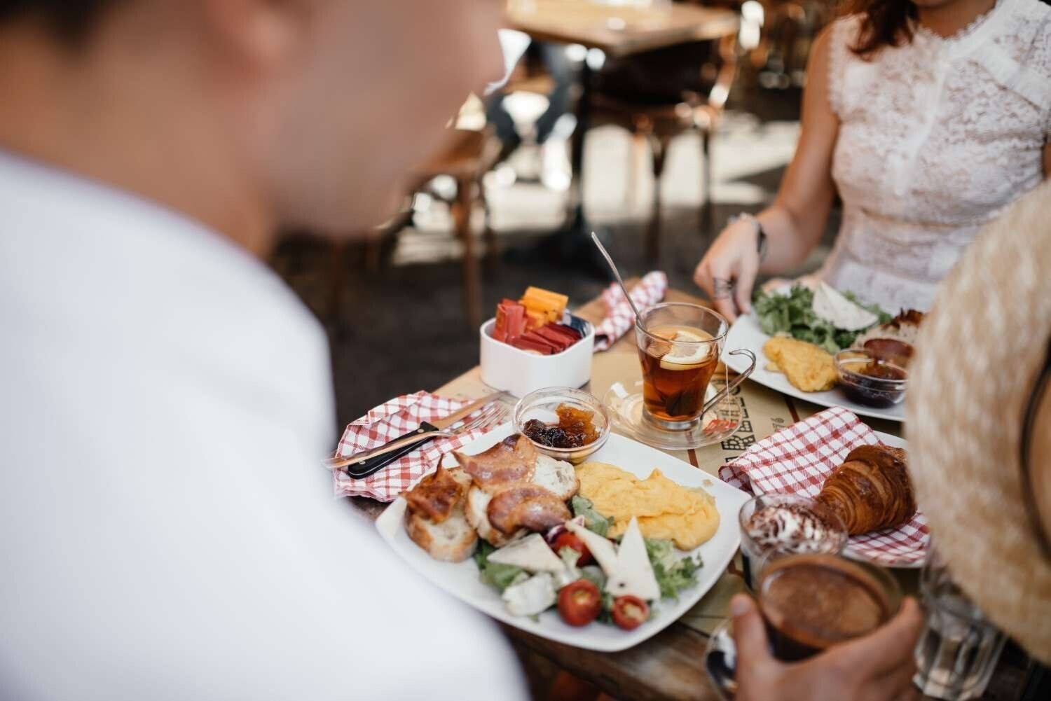 Halal Restaurants Near Me in San Diego With Outdoor Seating 